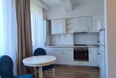 Apartament cu 2 camere semidecomandat în 13 Septembrie