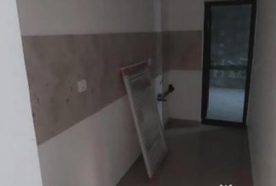 Casă cu 5 camere cu Teren 220 Mp în Brătianu - 2