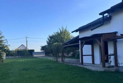 Casa individuala cu garaj si foisor, centru- Horodnic de Sus - 1