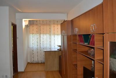 Garsonieră decomandată în Apărătorii Patriei - 3