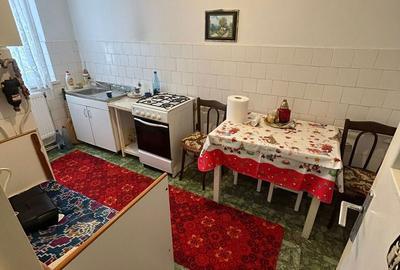 Apartament cu 3 camere decomandat în Central - 8
