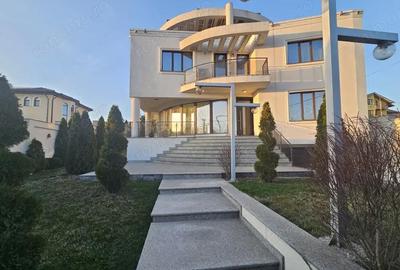 Casă cu Teren 800 Mp în Central - 1