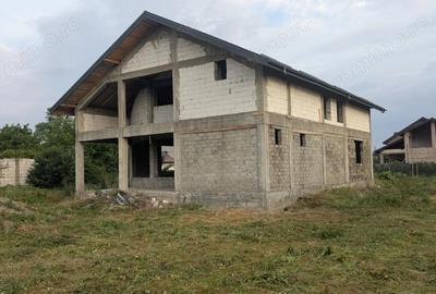 Casă cu 3 camere cu Teren 1000 Mp în Gagu - 2