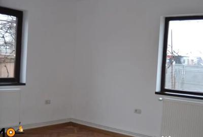 Spațiu comercial, de 146 mp, în 9 Mai - 6