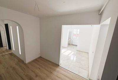 APARTAMENT 3 CAMERE RENOVAT, FINISAT, LIBER PENTRU MUTAT - 3