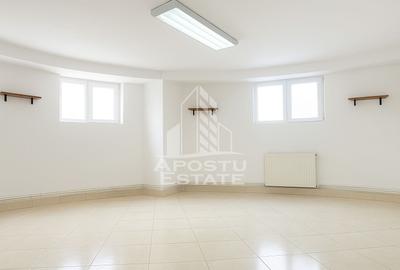 Apartament cu 3 camere decomandat în Steaua