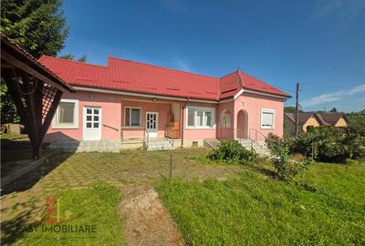 Casă cu 3 camere cu Teren 1000 Mp în Unirii