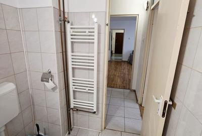 Apartament cu 2 camere decomandat, mobilat în 9 Mai - 12