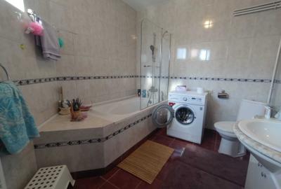 Apartament cu 4 camere decomandat în Aviației - 2