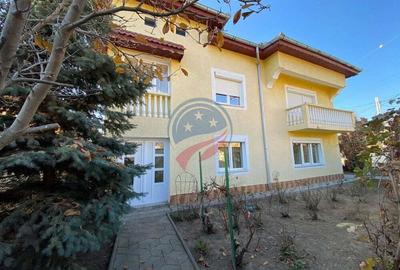 Casă cu 6 camere cu Teren 720 Mp în Bordei - 2