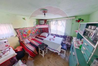 Casă cu 5 camere cu Teren 583 Mp în Sud - 2