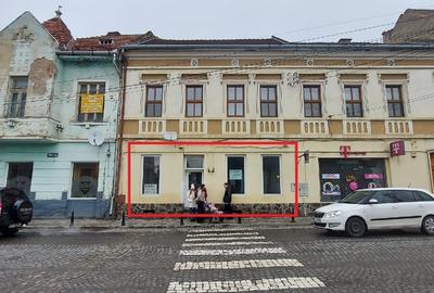 Spațiu comercial, de 50 mp, în Central - 12
