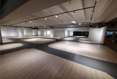 Spațiu comercial, de 1,000 mp, în Depozite - 2