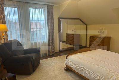 Casa superba amenjata in stil clasic - 11