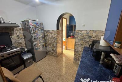 Apartament cu 3 camere semidecomandat, mobilat în Valea Rosie - 3