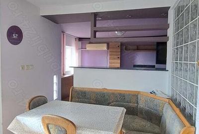 Apartament cu 3 camere decomandat în Central - 1