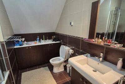 Casa strada Narciselor cu posibilitati multiple de utilizare - 8