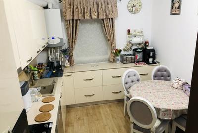 Apartament 102 mp +  curte proprietate  1001mp si foisor 24 mp inchis comple - 9