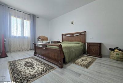 Casă cu 6 camere cu Teren 2000 Mp în Central - 7