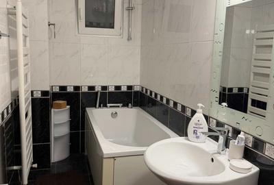 Apartament cu 3 camere decomandat în Central - 3