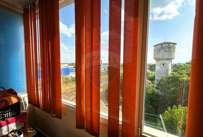 Apartament 2 camere complet decomandat - etaj 4 cu balcon si potential - 12
