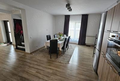 Casă cu Teren 287 Mp în Central - 3