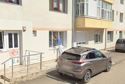 Spațiu comercial, de 45 mp, în Central - 3