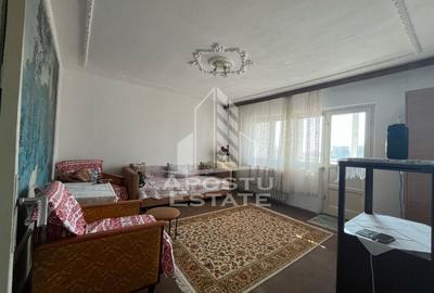 Apartament cu 3 camere, decomandat, situat in zona Sagului - 1