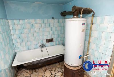 Casă cu 7 camere cu Teren 425 Mp în Păcii - 3