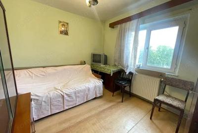 NORD - 22 decembrie, Apartament 2 cam, etaj 3, bucatarie mare, bloc 1980 - 4