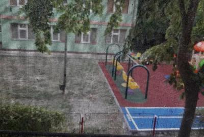 Apartament cu 3 camere semidecomandat în Central - 2