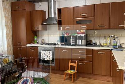 Casă cu 7 camere cu Teren 400 Mp în Dristor - 12