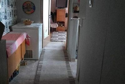 Apartament cu 2 camere decomandat în Micro 17 - 1