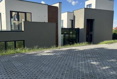 Spațiu comercial, de 650 mp, în Zorilor - 2