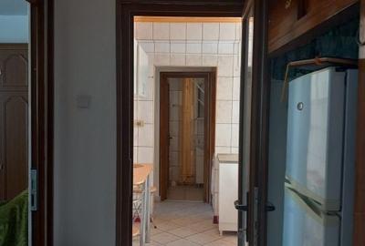 Apartament cu 3 camere semidecomandat în Central - 11