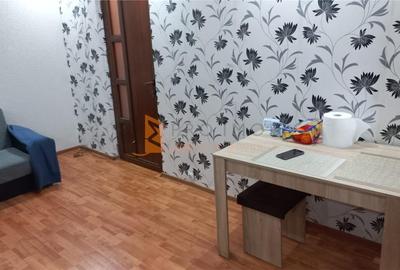 Apartament cu 2 camere semidecomandat, mobilat în Micro 3 - 2