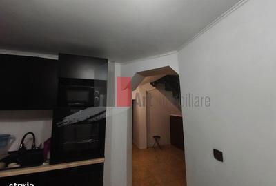 Casă cu 4 camere cu Canalizare în Giulești - 9