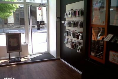 Spațiu comercial, de 200 mp, în Central - 1