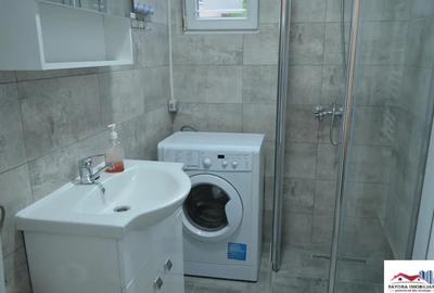 Apartament cu 2 camere decomandat în 7 Noiembrie - 10