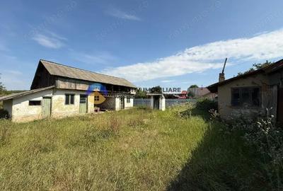 Casa + teren spa?ios de vanzare Girov - 19