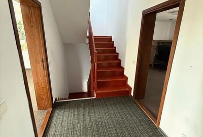 Casă cu 5 camere cu Teren 400 Mp în Blejoi - 6