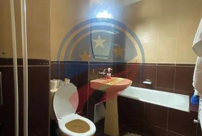 Apartament cu 2 camere semidecomandat în Rovine