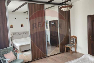 Casa / Vila cu 4 camere de vanzare in zona Central - 9