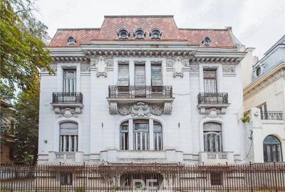 Casă cu 16 camere cu Canalizare în Romană - 1