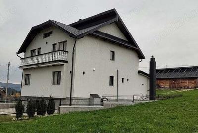 Casă cu 5 camere în Podu Coșnei - 9