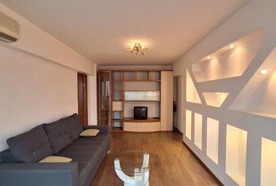 Apartament cu 3 camere semidecomandat, mobilat în Moșilor