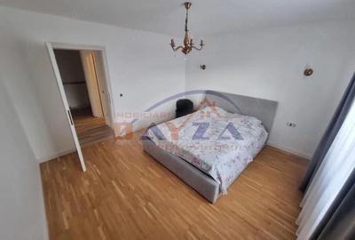 Apartament cu 3 camere decomandat în Central - 1