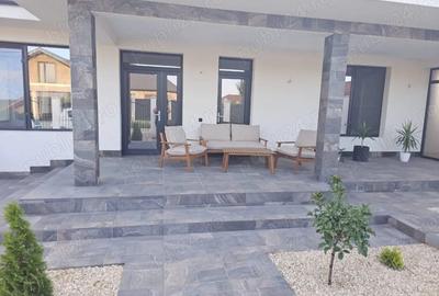 Casă cu 7 camere în Șendreni