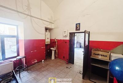 Spatiu comercial de vanzare zona Bou Rosu - 4