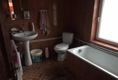 Casă cu 7 camere cu Teren 2500 Mp în Ilovăț - 3